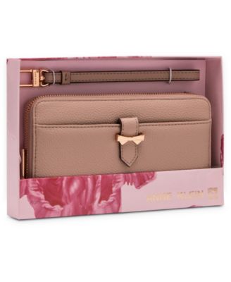 Anne Klein